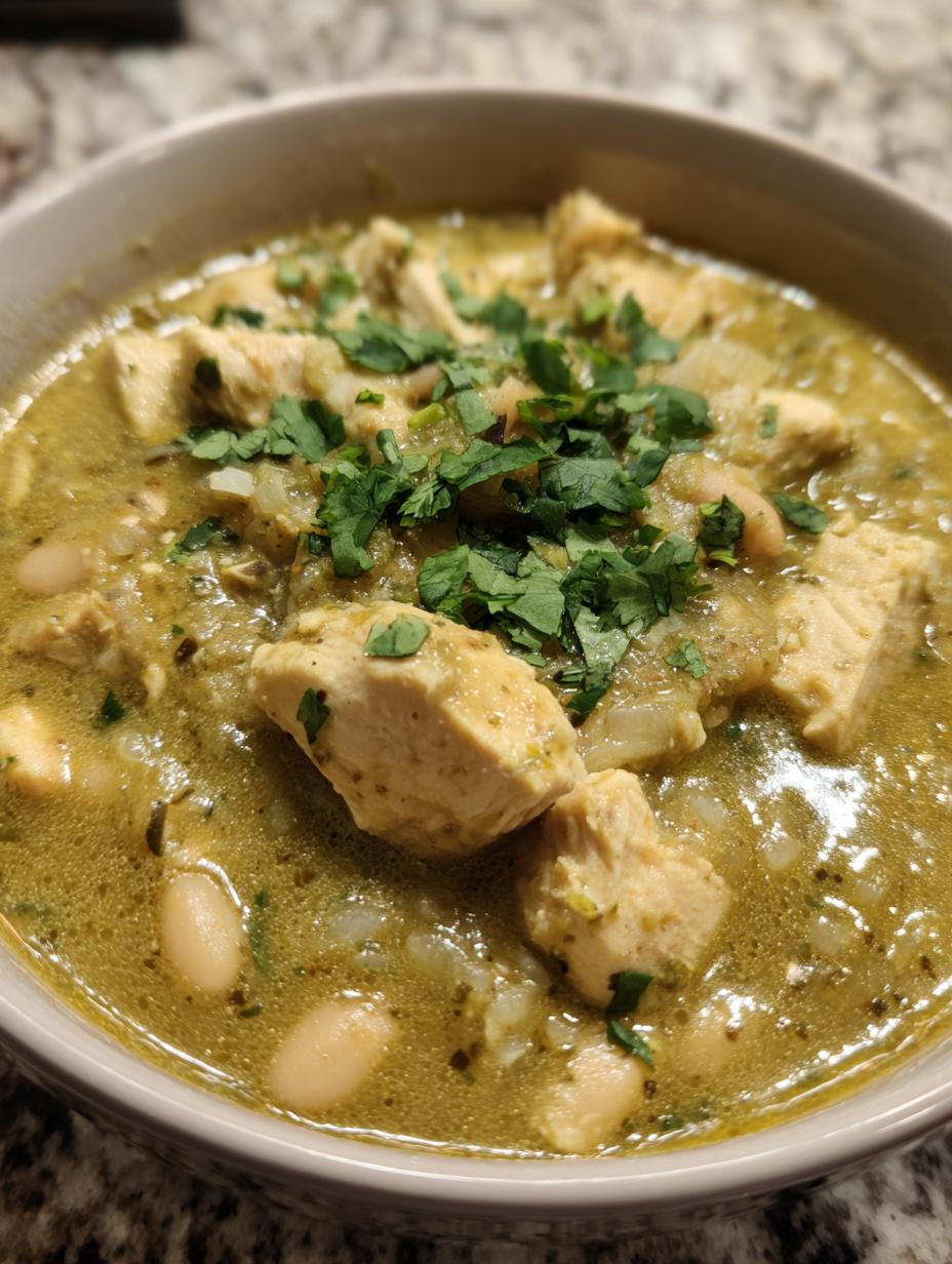 creamy white chicken chili verde - detail 1