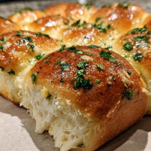 garlic butter dinner rolls christmas