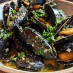 Lemon Garlic Mussels (15 min)