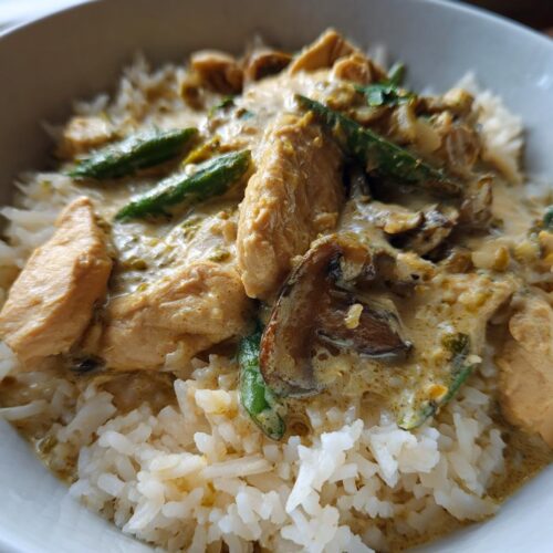 Easy Coconut Chicken Rice Bowl